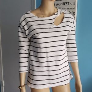 Stripe Twist Cut-Out Shirt - Like New 🤍🖤